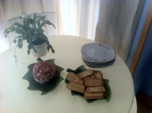 bola queso con granada 300x224 1 Bola de queso con granada: un manjar al paladar