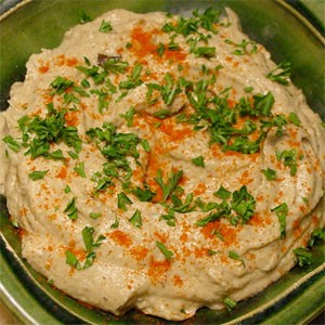 Baba ganush 300x300 1 Baba ganoush o Mutabal, una rica crema de berenjenas