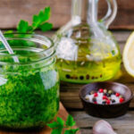 Salsa de cilantro para adobar tus comidas